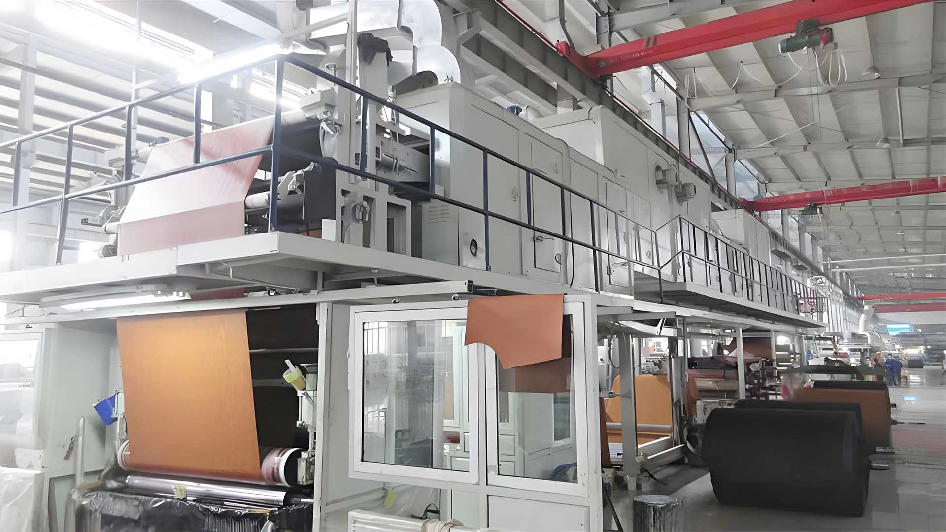 Airíonna agus Buntáistí Leathar Shintéiseach Microfiber