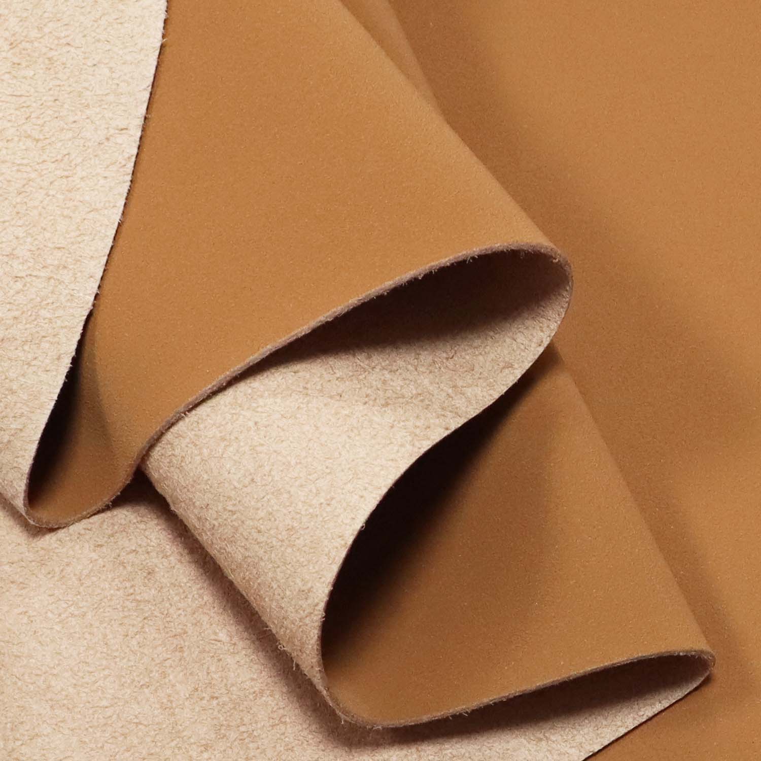 Leathar microfiber le haghaidh troscáin