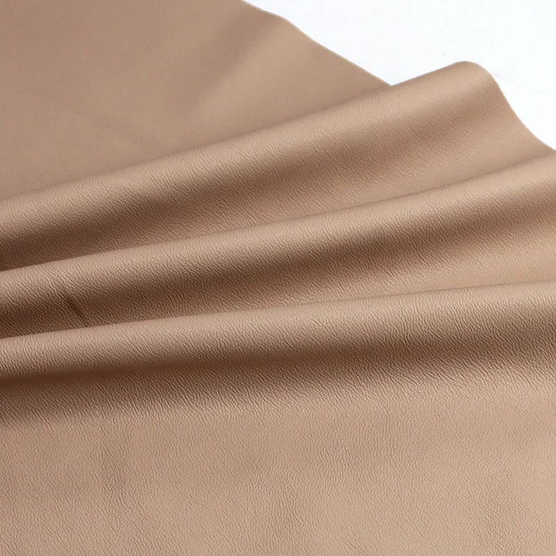 Tacaíocht Microfiber Leathar Sintéiseach PU le haghaidh Éadaí