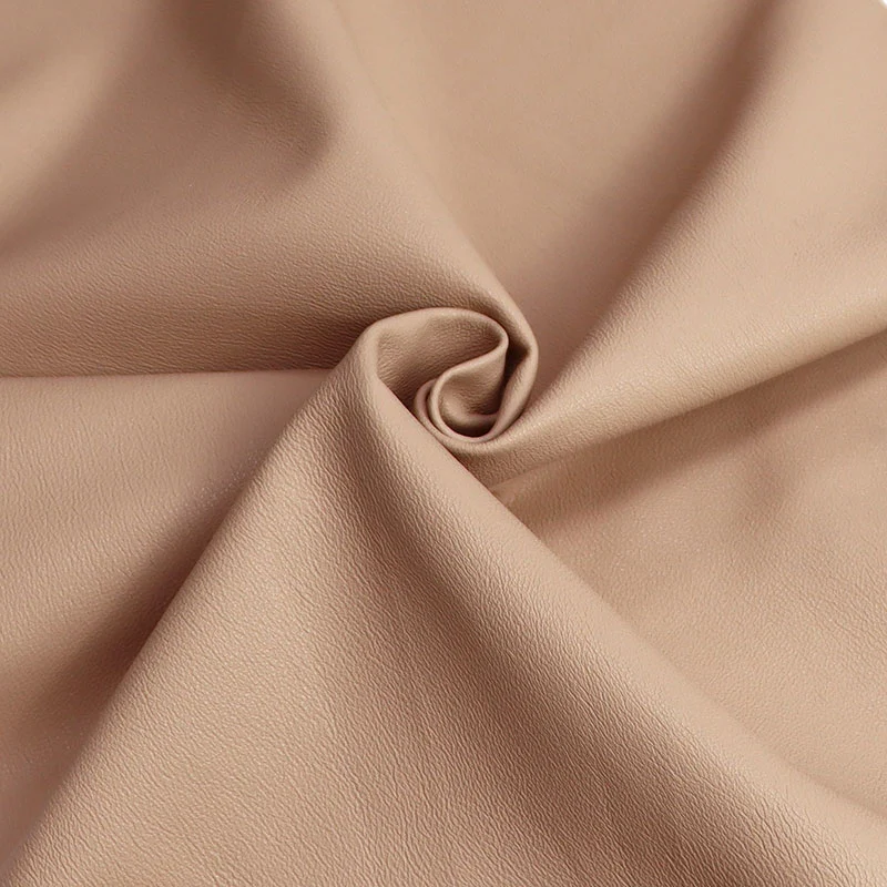 Tacaíocht Microfiber Leathar Sintéiseach PU le haghaidh Éadaí